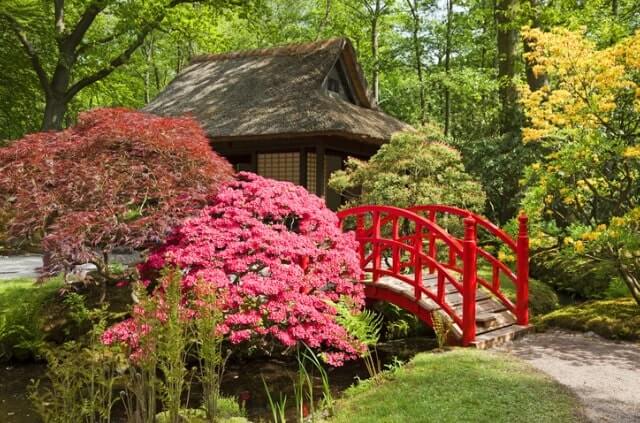 Gartenbrücke bauen