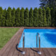 Swimmingpool in Garten integrieren