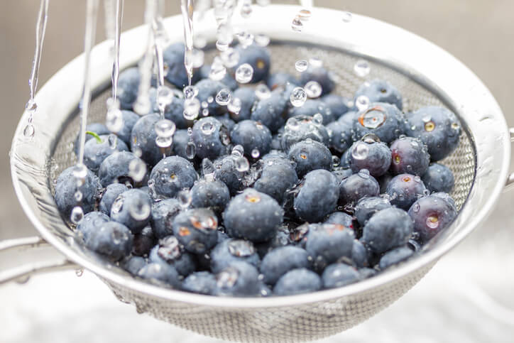 Wie Heidelbeeren richtig waschen