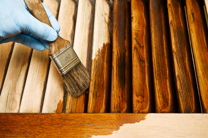 Ein absolutes Muss - die Holzgrundierung