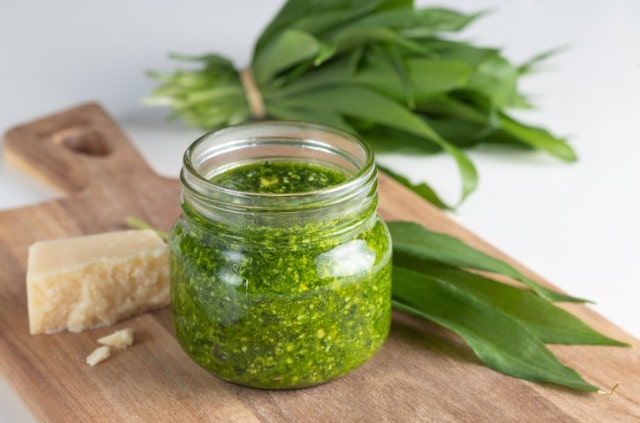 Bärlauch in Öl einlegen und haltbar machen