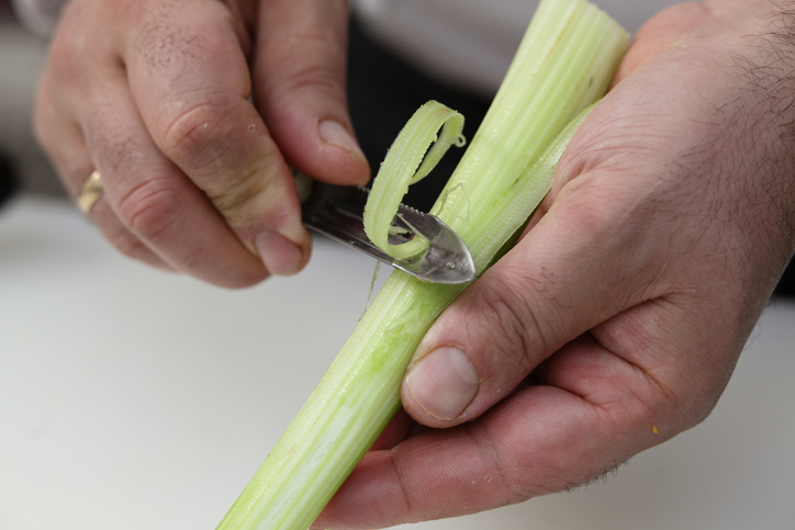 Schälen mit dem Messer