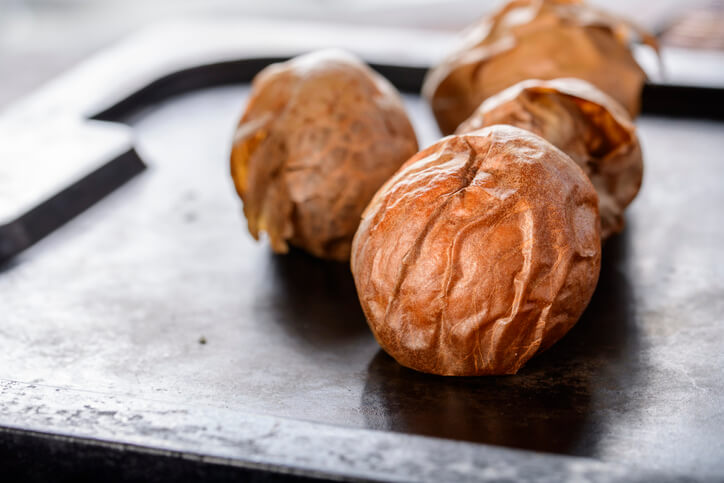 Avocadokern im Backofen oder Dörrautomat trocknen