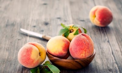 Einen Pfirsich richtig schälen - Tipps um einen Pfirsich zu häuten
