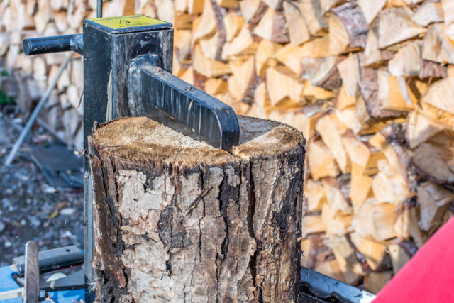 Kaputter Holzspalter - Ursachen und Maßnahmen