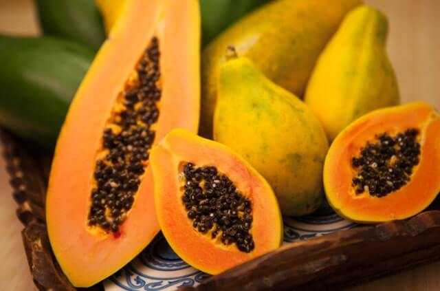Papaya - dürfen Hunde dieses exotische Obst fressen