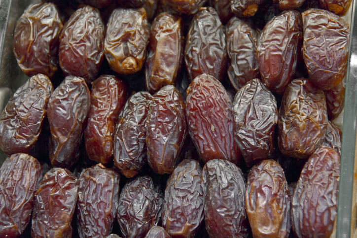 Trocknen von Datteln im Ofen