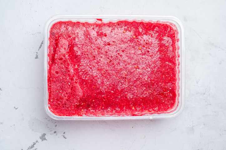 Wie friert man Erdbeermus ein