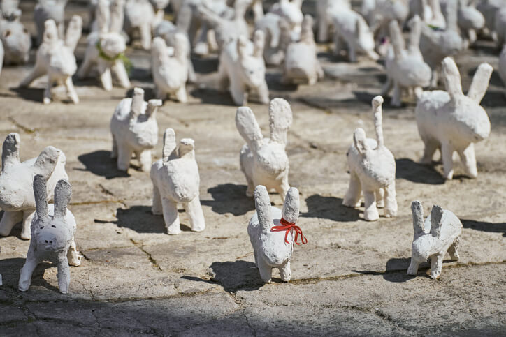 Modellieren mit Gips und Ton