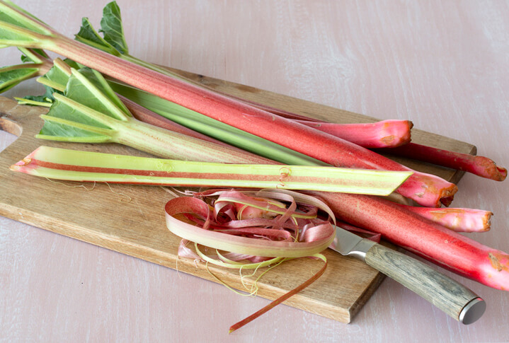 Vorbereitung von Rhabarber