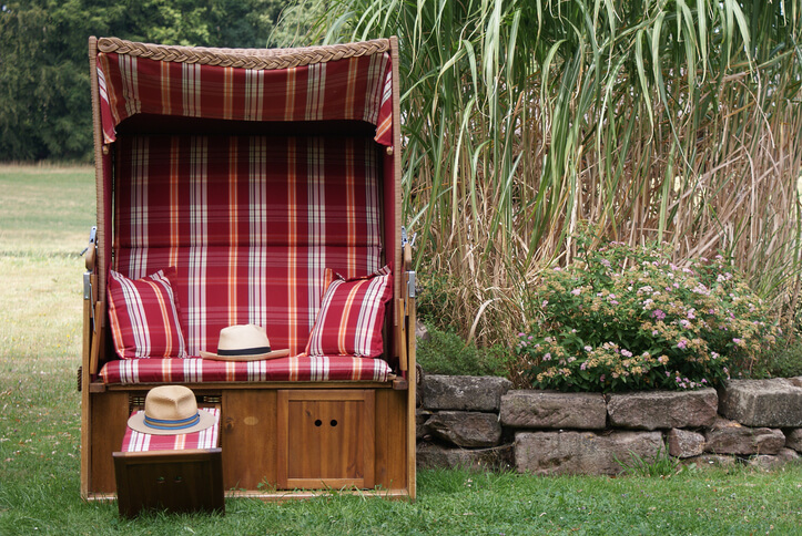 Attraktive Plastikpflanzen