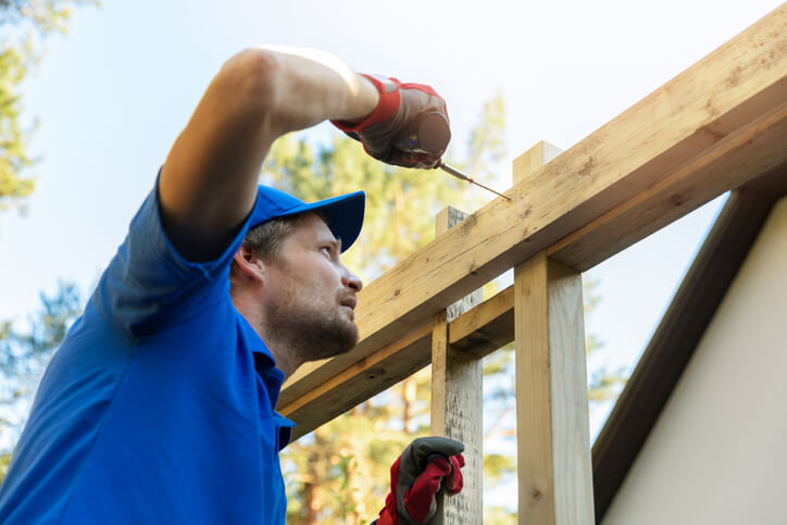 Demontage und Neuerrichtung